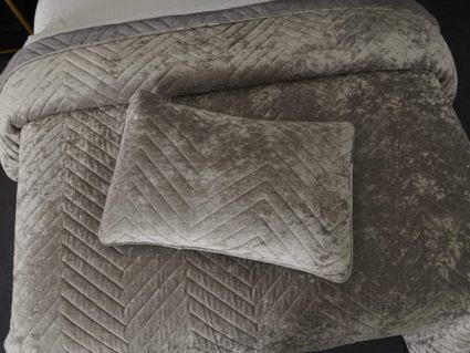 Покрывало Софи де Марко Фернанд (беж) 160х220