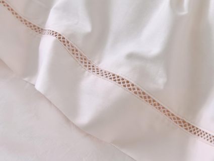 Комплект постельного белья Софи де Марко Изольда (кремовая роза) Евро